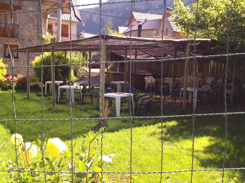 Pensión Pallaruelo Saravillo Exterior foto